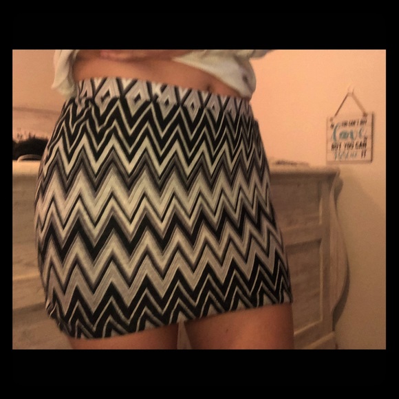 Full Tilt Dresses & Skirts - Such a cute,stylist pencil skirt!